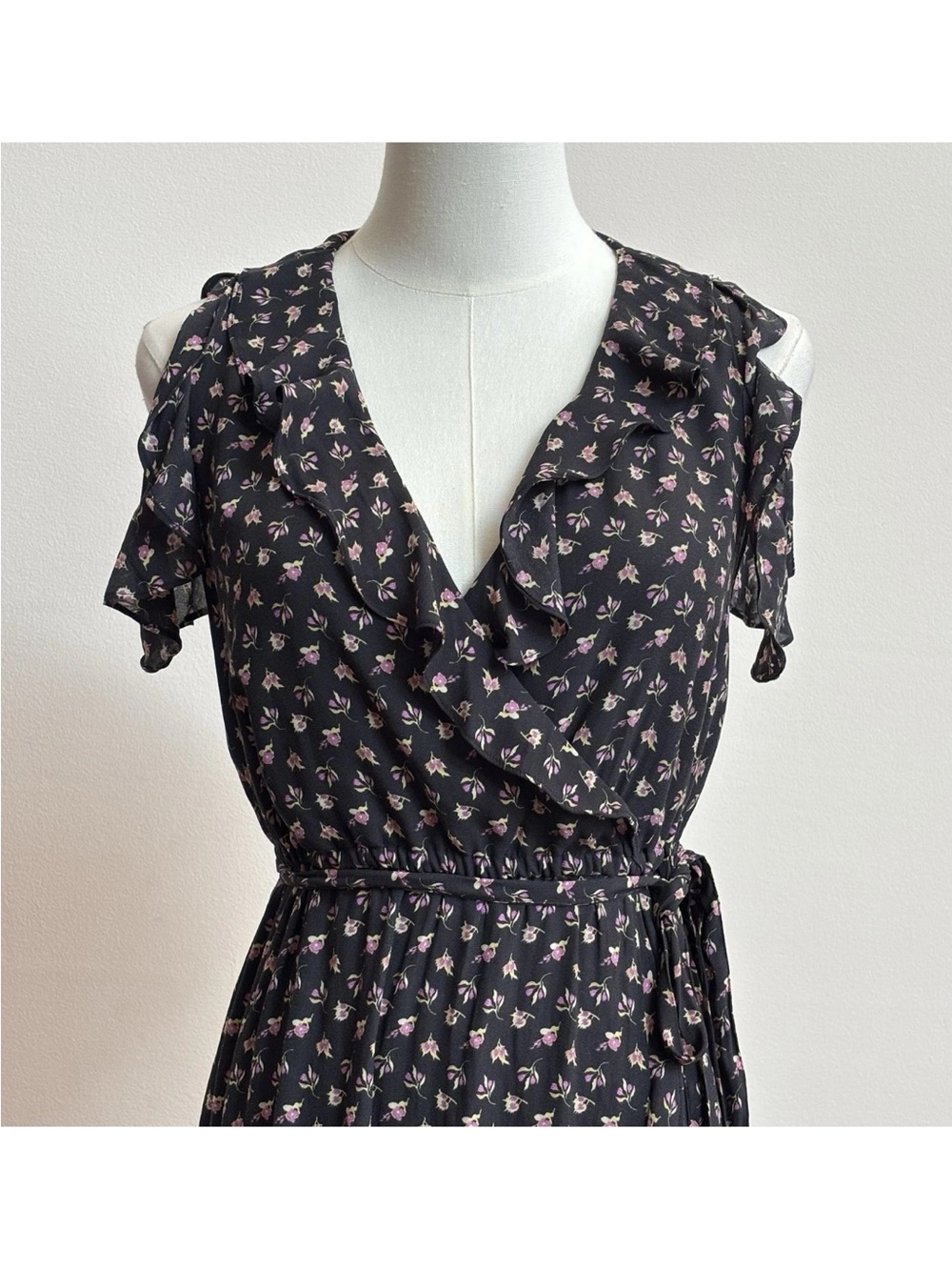 LOFT Petite Black Floral Wrap Midi Dress Autumn Wedding Guest Ruffle SP - Picture 2 of 8